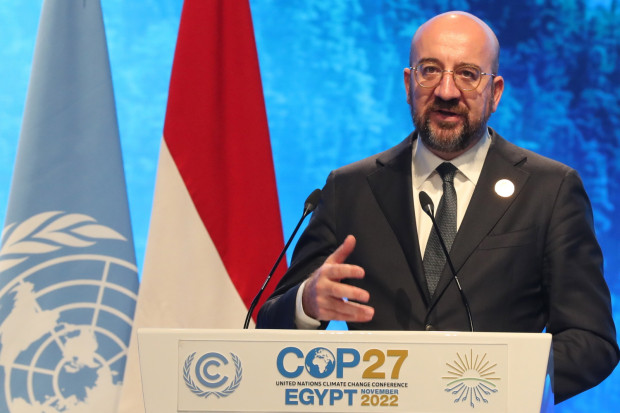 Charles Michel fot. PAP/EPA/KHALED ELFIQI Charles Michel wzywa szefową KE do pilnego przedstawienia projektów przepisów w reakcji na kryzys energetyczny