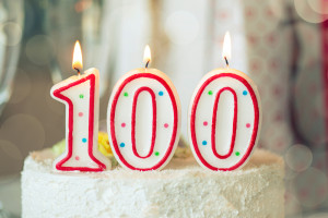 ZUS wypłaca świadczenie honorowe każdemu, kto ukończył 100 lat