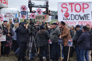 Mieszkańcy gminy kontra megaferma drobiu