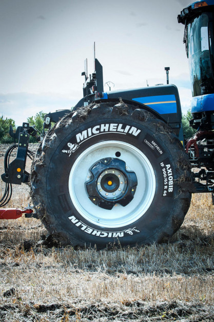 Opony Michelin z technologią Ultraflex są dostępne w rozmiarach pasujących do największych ciągników, fot.Michelin