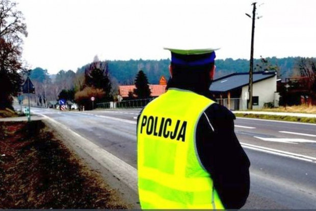 Ciężarówkę z ładunkiem soli zatrzymała kraśnicka policja, Foto: Policja Nietrzeźwy kierowca wiózł w naczepie 26 ton soli