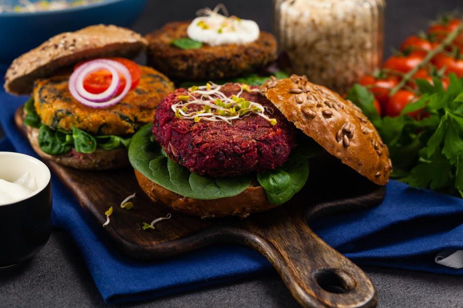 Wyniki najnowszych badań mówią o związku wegetarianizmu ze słabym zdrowiem psychicznym, fot. Shutterstock