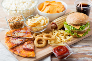 Fast food powoduje groźne stłuszczenie wątroby
