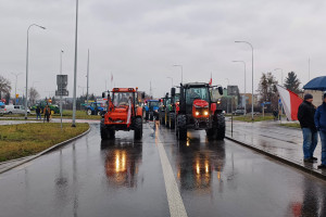 Rolnicy w Chełmie nie ustają. Będzie spotkanie ministra Kowalczyka z Kołodziejczakiem