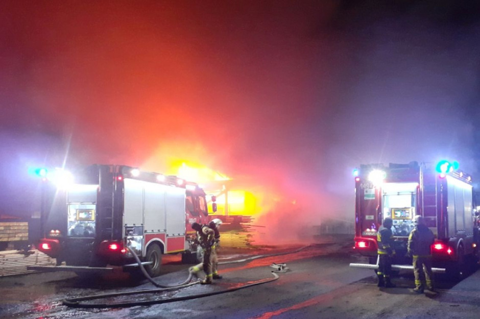 W pożarze zginął pracownik tartaku, Foto: PSP Kolno