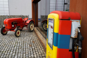 Porsche zaczyna produkcję paliw syntetycznych. Czy eFuels uratują silniki spalinowe?