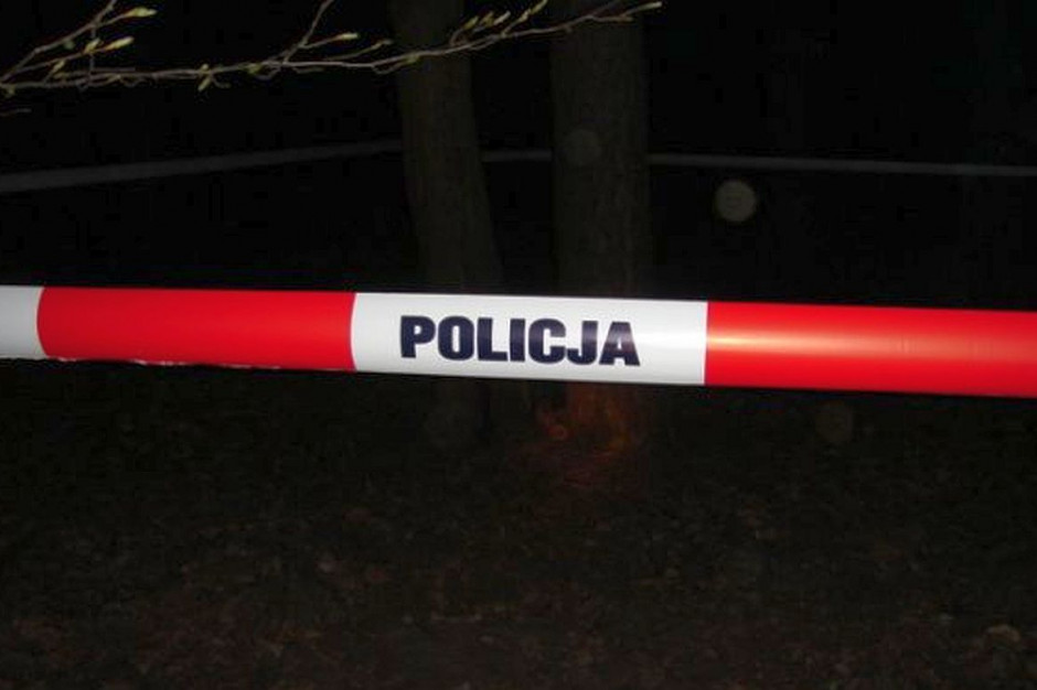Prokuratura ustala tożsamość osoby zmarłej w lesie pod Hajnówką, Foto: Policja