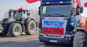 Przyszła chwila na mąkę z Czarnobyla - grzmią rolnicy. Trwa drugi dzień protestu na granicy z Ukrainą