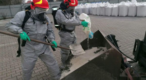 Pożar w magazynie z rzepakiem. Strażacy uratowali 650 ton ziarna