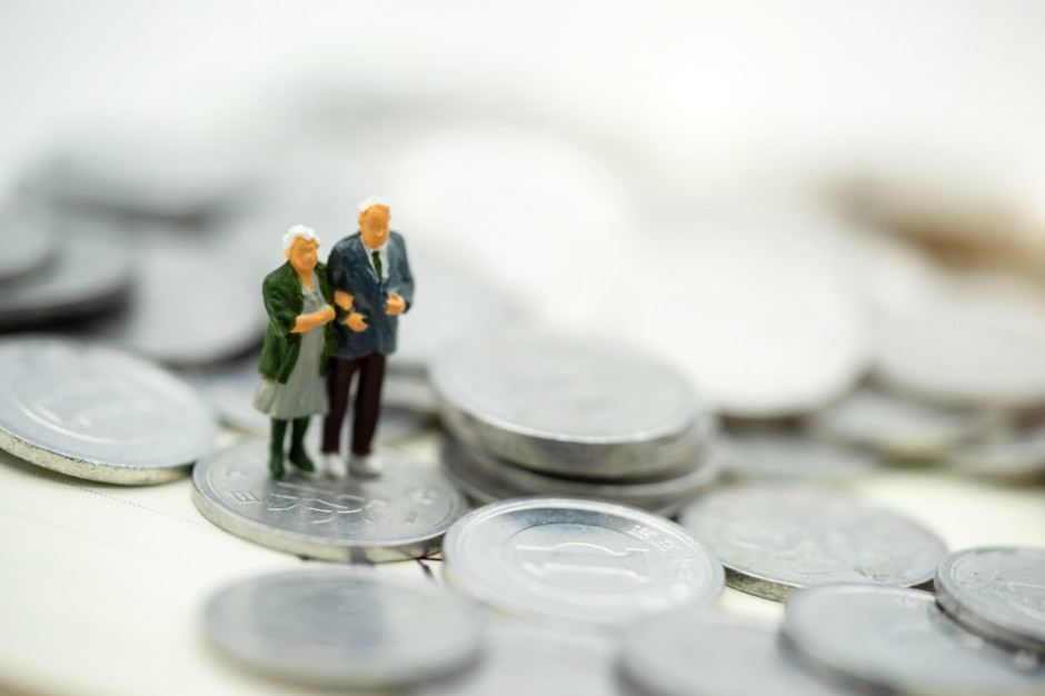 Decyzje w sprawie 14. emerytury będą wydawać i wypłacać ją właściwe organy emerytalno-rentowe, fot. Shutterstock