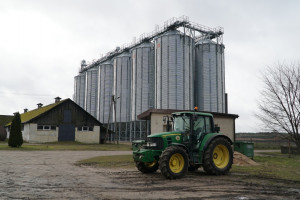 Gospodarstwo Rolmak - 1800 ha i pełna paleta kolorów maszyn