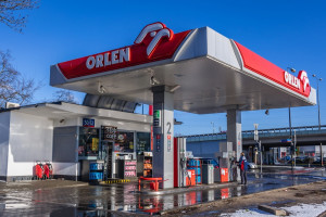 Wrocławskie MPK składa pozew przeciwko PKN Orlen ze względu na zawyżone ceny paliw