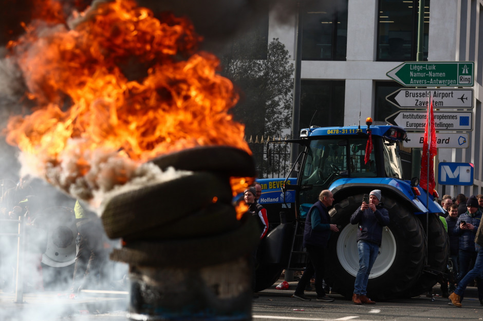 Nawet 2500 ciągników spodziewają się organizatorzy strajku w Brukseli, fot.PAP/EPA/STEPHANIE LECOCQ