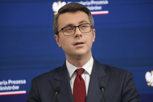 Rzecznik prasowy rządu Piotr Müller, fot. PAP/Albert Zawada Müller: wicepremier Kowalczyk przygotował rozwiązania dotyczące zapełnienia silosów zbożowych