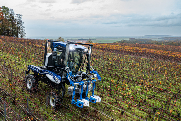 New Holland chwali się nowymi ciągnikami do winnic