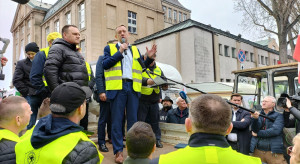 Minister przyjechał do protestujących rolników w Szczecinie [NA ŻYWO]