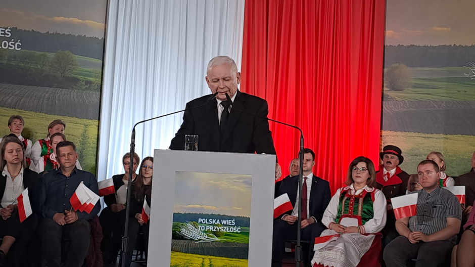 Jarosław Kaczyński podczas spotkania z rolnikami w miejscowości Łyse zapowiedział zamknięcie granicy z Ukrainą na przywóz towarów rolno-spożywczych, fot. M.Chlebosz
