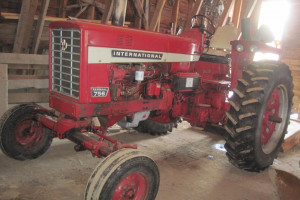 54 letni traktor IHC 756 Farmall za 80 tys. zł! I to bez kabiny