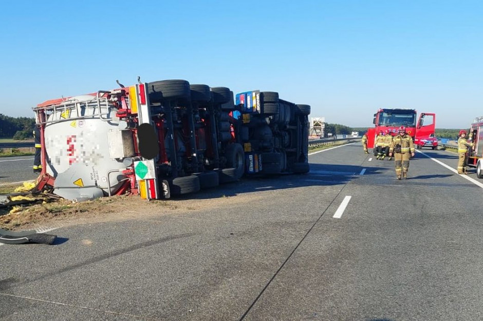 Do groźnego wypadku doszło na autostradzie A2 w Lubuskim, Foto: PSP Świebodzin