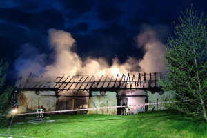 Pożar stodoły w gminie Głuchołazy. Przyczyny nieznane