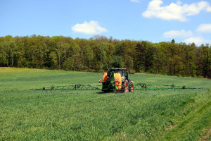 Bawaria: Rolnik pobity za pryskanie pola. To już kolejny podobny atak