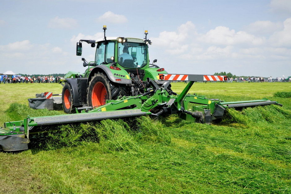 W pierwszym pokazie podczas Zielonego Agro Show Fendt wystartował z zestawem kosiarek Slicer, fot. K.Pawłowski