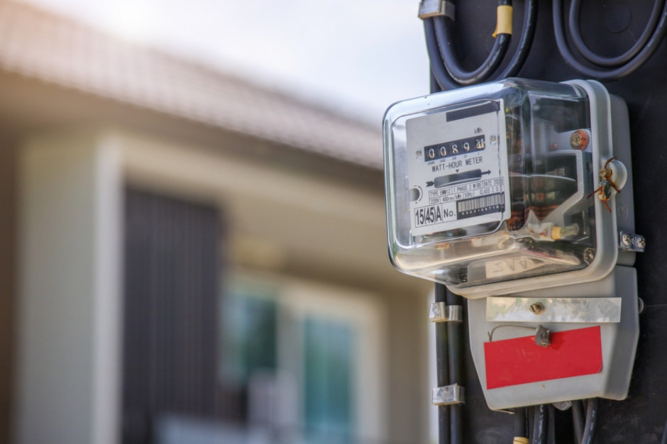 Pierwszy raz w historii mamy ujemne ceny za energię elektryczną. Czy to oznacza że, za zużycie prądu w gospodarstwach sprzedawca energii będzie nam dopłacał? Fot. Shutterstock