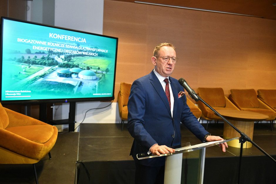 Minister Telus: Ustawa o biogazowniach rolniczych pozwoli nam stworzyć możliwość inwestowania na obszarach wiejskich, fot. PAP/Andrzej Lange
