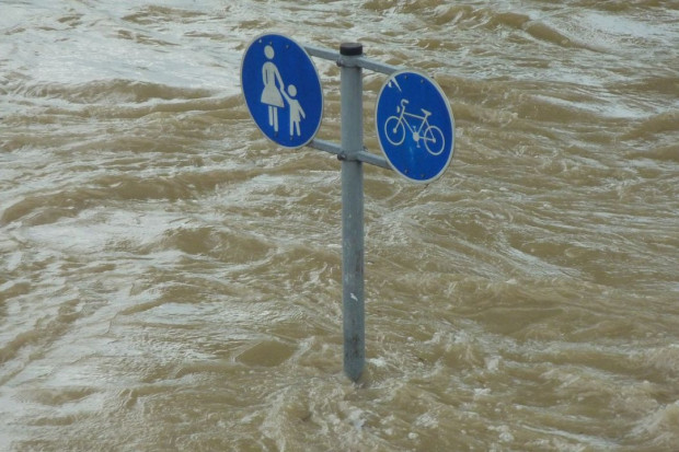 Słowenia: Wał przeciwpowodziowy na rzece Mura został przerwany; trwa ewakuacja kilku wiosek