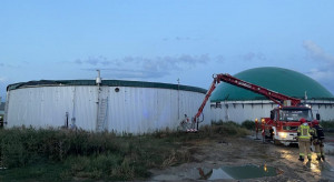 Pożar w biogazowni pod Międzyrzecem Podlaskim. Od uderzenia pioruna