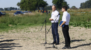 Tusk i Kołodziejczak wezwali Kaczyńskiego i Telusa do debaty wyborczej