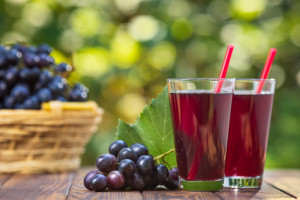Sok z winogron z sokownika. Jak zrobić pyszny sok z winogron na zimę?