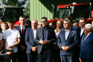 Premier: Niezależnie od wiatrów geopolitycznych zawsze będziemy stać po stronie polskiego rolnika