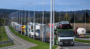 Ukraińscy przewoźnicy przekierowują ciężarówki na Węgry i Słowację