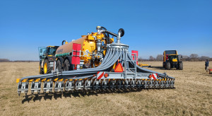 Money for machines for the soil application of natural liquid fertilizers