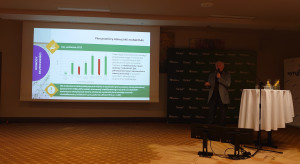 Can you coat urea with a urease inhibitor yourself?