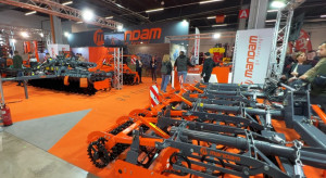 Mandam - the top Flex unit and a new product - a disc harrow with an applicator