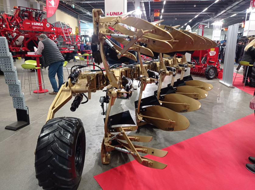 A plow like gold, i.e. Unia Ibis Vario S5 with full options A plow like gold, i.e. Unia Ibis Vario S5 with full options