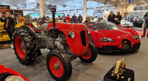 Tractors enter showrooms - offer of historic Lamborghinis at the fair in Essen