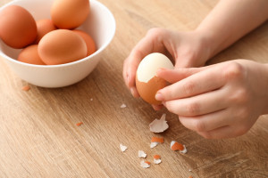Jak sprawdzić, czy jajko jest świeże? Jest na to kilka sposobów