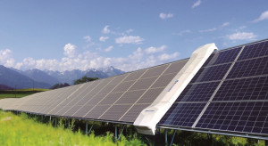 In China, they are building the largest photovoltaic farm in the world.  It will cover 200,000 hectares!