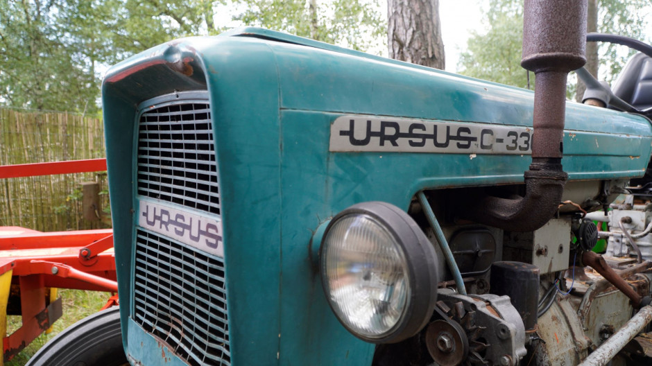 There are many vehicles on farms that do not have the so-called  technical inspection or current third party liability insurance - owners only use these vehicles on the farm, photo: K.Pawłowski 