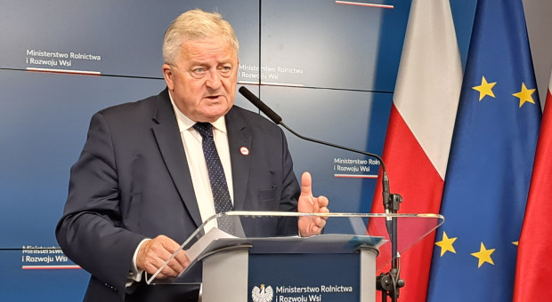 Minister Siekierski o szarku komośniku, przymrozkach, węgierskim embargo, protestach, ptasiej grypie i wielu innych sprawach