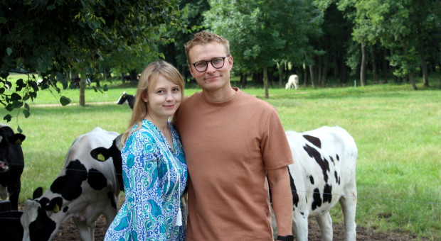 Mleko A2A2 i 58 dojnych krów. Gospodarstwo mleczne Rafała Jamiołkowskiego w nowoczesnym wydaniu
