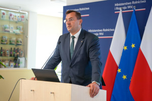 Stefan Krajewski, minister rolnictwa i rozwoju wsi Minister Krajewski interweniuje ws. polskich warzyw. Sprawę ma zbadać UOKiK oraz KOWR