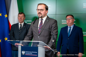 Papryka z importu tylko w zimie. Latem dominują polskie warzywa Rzodkiewicz uspokaja: Papryka z importu nie zalewa Polski