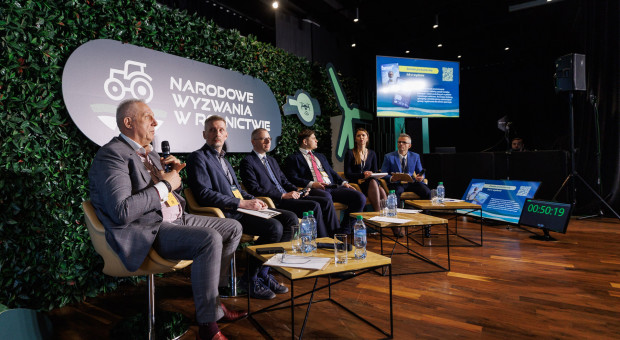 Jak zwiększyć opłacalność w produkcji rolnej wykorzystując OZE? Dyskusja na NWwR 2025