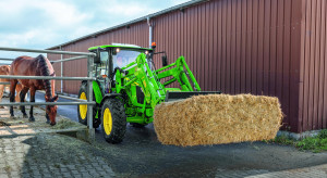 Małe ciągniki John Deere, które sprawdzą się w hodowli zwierząt