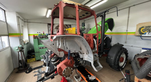 Zduntrac Ursus C-360. Prace przy hydraulice dobiegły końca