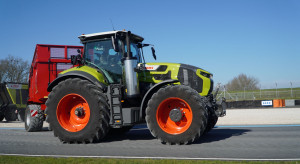 Nowy Axion 9 marki Claas. Nawet 450 KM. Co z ceną?